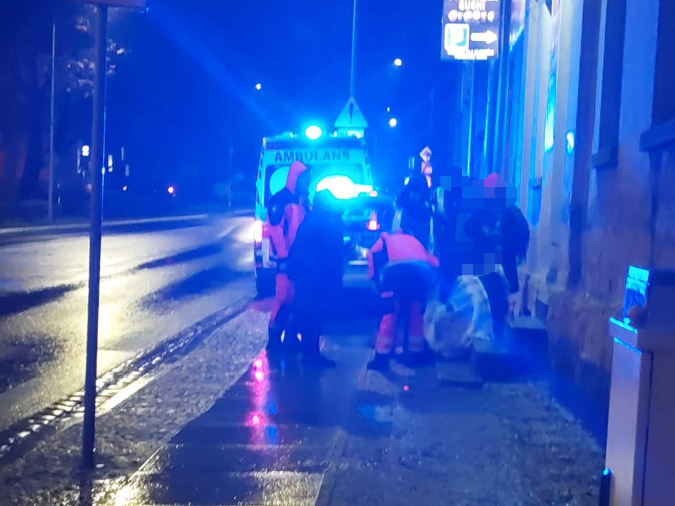 Potrącenie pieszego na pasach przy Alei Wojska Polskiego [FOTO] 